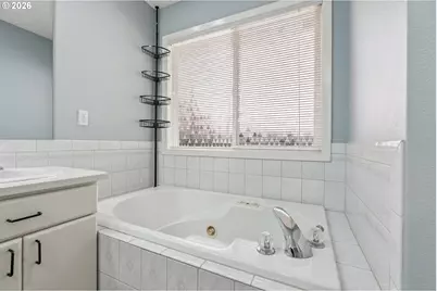 875 NE Eaglenest Ct, Hillsboro, OR 97124 - Photo 30