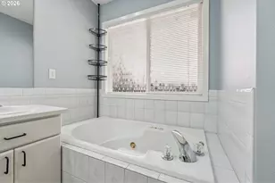 875 NE Eaglenest Ct, Hillsboro, OR 97124 - Photo 30