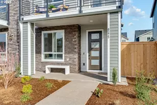 8275 SE Blanton St, Hillsboro, OR 97123 - Photo 2