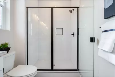 8275 SE Blanton St, Hillsboro, OR 97123 - Photo 36