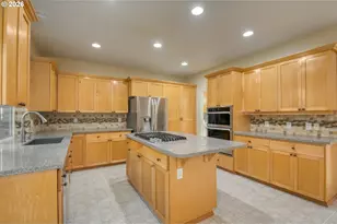 3637 NW Lansbrook Terrace, Portland, OR 97229 - Photo 10