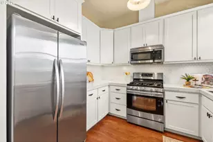 3936 NE Grand Ave, Portland, OR 97212 - Photo 10