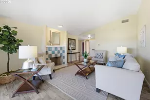 2115 NE 158th Pl, Portland, OR 97230 - Photo 12