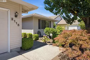 2115 NE 158th Pl, Portland, OR 97230 - Photo 2