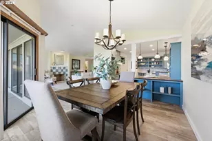 2115 NE 158th Pl, Portland, OR 97230 - Photo 10