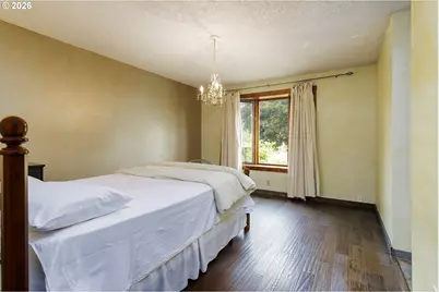 370 SW 4th St, Gresham, OR 97080 - Photo 16