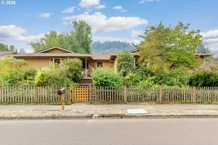 370 SW 4th St, Gresham, OR 97080 - Photo 2