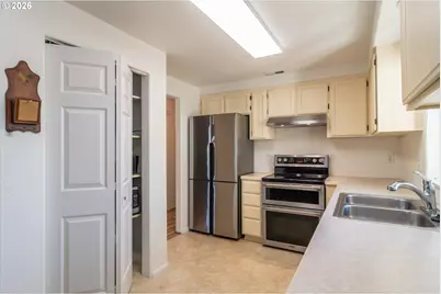 4216 Stella St, Roseburg, OR 97471 - Photo 14
