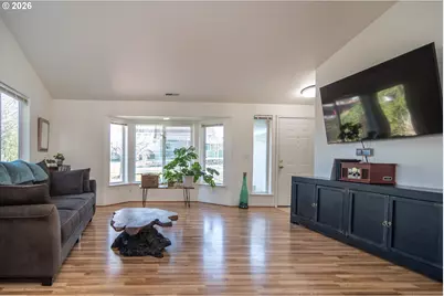 4216 Stella St, Roseburg, OR 97471 - Photo 8