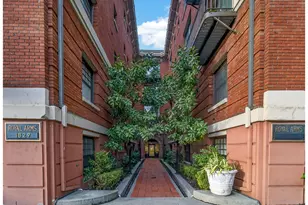 1829 NW Lovejoy St, Portland, OR 97209 - Photo 2