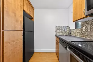 1829 NW Lovejoy St, Portland, OR 97209 - Photo 18