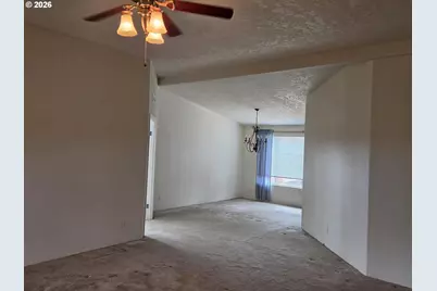 647 Highland Vista Ln, Roseburg, OR 97471 - Photo 10