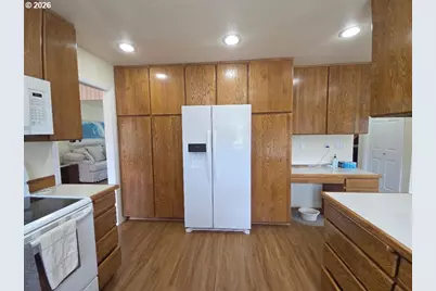 2383 Oregon Ave, North Bend, OR 97459 - Photo 12