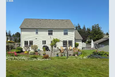2383 Oregon Ave, North Bend, OR 97459 - Photo 4