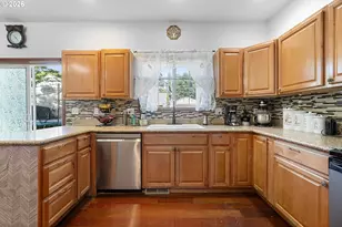 6739 SE 52nd Ave, Portland, OR 97206 - Photo 8