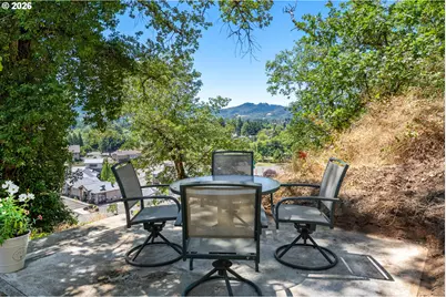 1840 NW Goetz St, Roseburg, OR 97471 - Photo 32