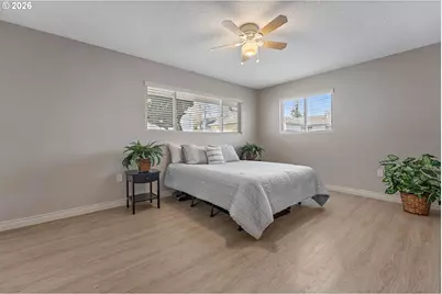 16375 SW Royalty Pkwy, King City, OR 97224 - Photo 18