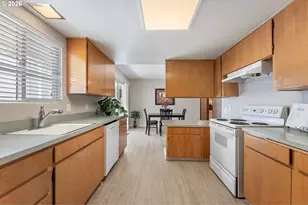 16375 SW Royalty Pkwy, King City, OR 97224 - Photo 16