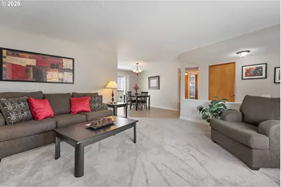 16375 SW Royalty Pkwy, King City, OR 97224 - Photo 6