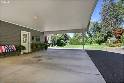 850 E Beacon Dr, Eugene, OR 97404 - Photo 30