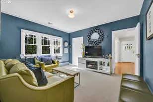 850 E Beacon Dr, Eugene, OR 97404 - Photo 16