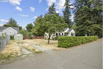 3303 SE 129th Ave, Portland, OR 97236 - Photo 2