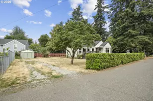 3303 SE 129th Ave, Portland, OR 97236 - Photo 2