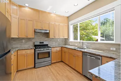 5140 Lower Dr, Lake Oswego, OR 97035 - Photo 10