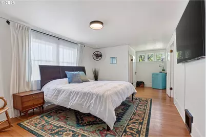 5135 N Cecelia St, Portland, OR 97203 - Photo 26