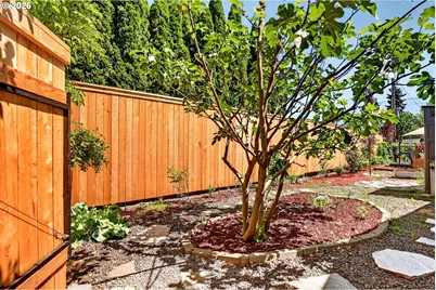 5135 N Cecelia St, Portland, OR 97203 - Photo 42
