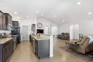 5775 Donohoe Ave, Eugene, OR 97402 - Photo 12