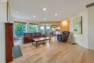 2902 SW Orchard Hill Pl, Lake Oswego, OR 97035 - Photo 12