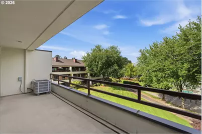 5250 S Landing Dr #308, Portland, OR 97239 - Photo 20