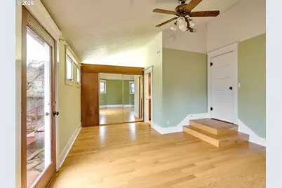 216 S James St, Silverton, OR 97381 - Photo 18