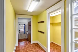 216 S James St, Silverton, OR 97381 - Photo 24