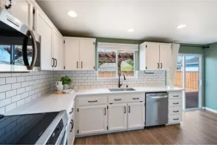 7027 SE 78th Ave, Portland, OR 97206 - Photo 12