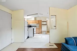 200 Lizzy Ln, Glendale, OR 97442 - Photo 6