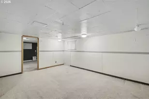 405 NE 86th Ave, Portland, OR 97220 - Photo 32