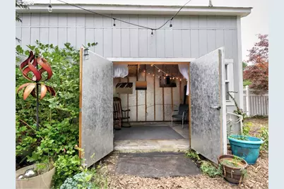 405 NE 86th Ave, Portland, OR 97220 - Photo 40