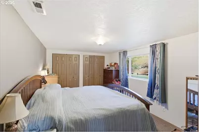 42801 Island Inn Dr, Lebanon, OR 97355 - Photo 16