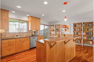 2345 NE Ridgewood Dr, Portland, OR 97212 - Photo 14