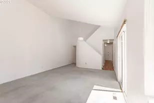 17650 NW Rolling Hill Ln, Beaverton, OR 97006 - Photo 12