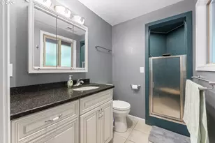 2453 Stephanie Ln, North Bend, OR 97459 - Photo 18