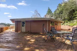 2453 Stephanie Ln, North Bend, OR 97459 - Photo 38