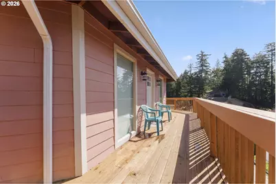 2453 Stephanie Ln, North Bend, OR 97459 - Photo 40