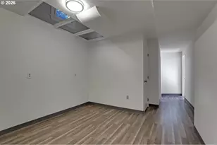 2160 SW Kings Ct, Portland, OR 97205 - Photo 28