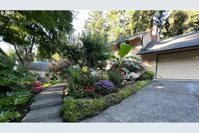 18978 Arrowwood Ave, Lake Oswego, OR 97035 - Photo 1