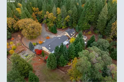 335 Cornett Ln, Cave Junction, OR 97523 - Photo 4