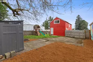 4805 NE 110th Ave, Portland, OR 97220 - Photo 36