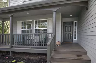 1943 NE 51st Ave, Hillsboro, OR 97124 - Photo 2